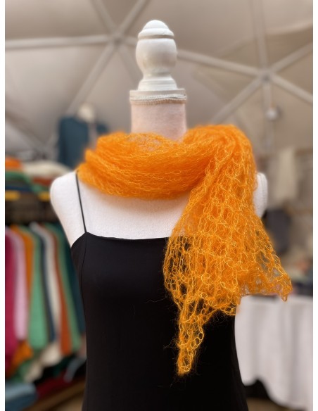 Carré dentelle mangue en 60% mohair et 40% soie