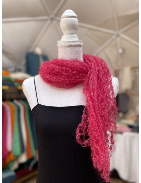 Carré dentelle groseille en 60% mohair et 40% soie