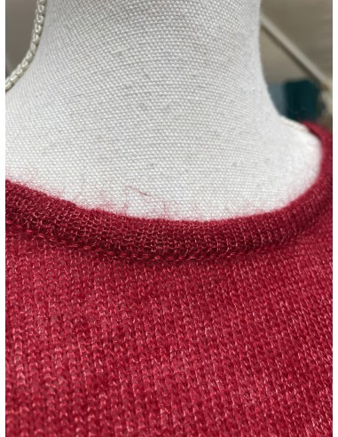 Col rond tricoté avec finesse