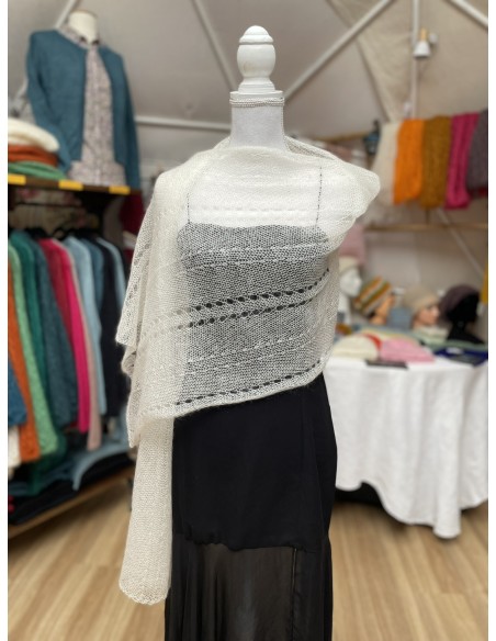 Etole dentelle écru en 60% mohair et 40% soie